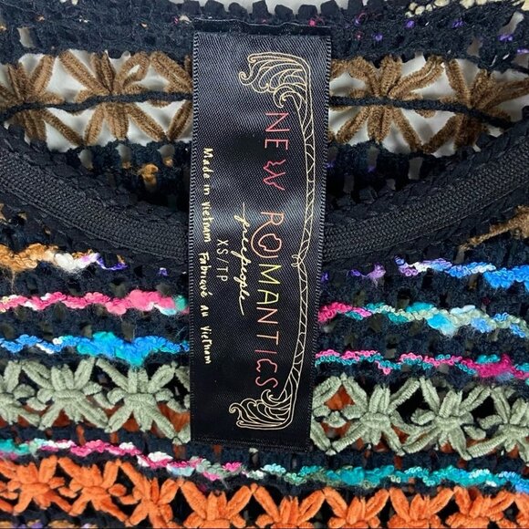 Free People New Romantics Chenille Crochet Knit Top Size XS Floral Knit Bohemian - Picture 3 of 8